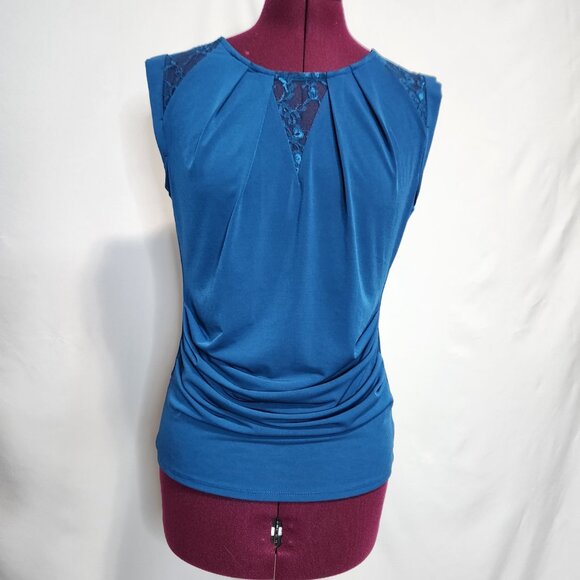 NY&CO Sleeveless Lace Top with Gathering and Ruching - Size S - Picture 6 of 11